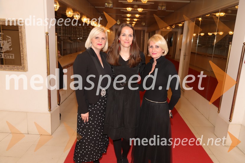  Darja Čižek, marketing SNG Maribor;  Špela Lešnik, producentka Drame SNG Maribor;  ... Ne ti meni Alice, premiera avtorskega projekta, SNG Maribor