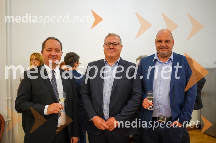  Bojan Vrhovšek, asistent guvernerja v D 1912 Slovenija in Severna Makedonija;  ... ;  ... Dobrodelni koncert mednarodnega rotarijskega orkestra ob 30-letnici Rotary kluba Maribor