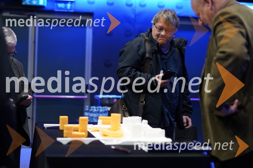 Šestim arhitekturnim birojem danes predstavljeno gradivo za ureditev območja »Levi breg«