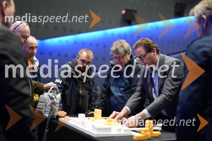 Šestim arhitekturnim birojem danes predstavljeno gradivo za ureditev območja »Levi breg«