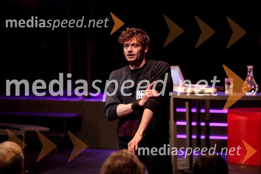  Primož Bezjak, igralec, plesalecDan zmage z Marcelom Štefančičem Jr