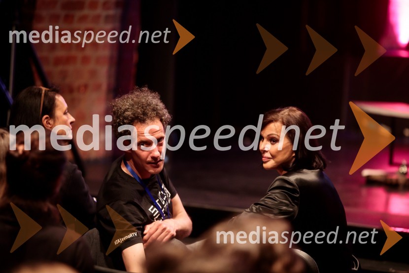  Toni Cahunek, režiser in scenarist;  Miša Molk, televizijska voditeljica in urednicaDan zmage z Marcelom Štefančičem Jr