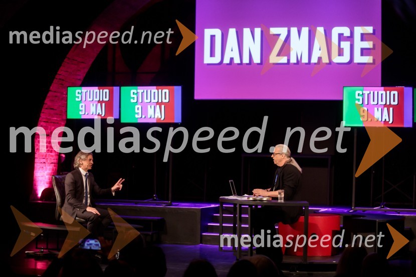  Robert Golob, predsednik stranke Gibanje Svoboda; mag. Marcel Štefančič ml., filmski kritik, publicist in TV voditeljDan zmage z Marcelom Štefančičem Jr