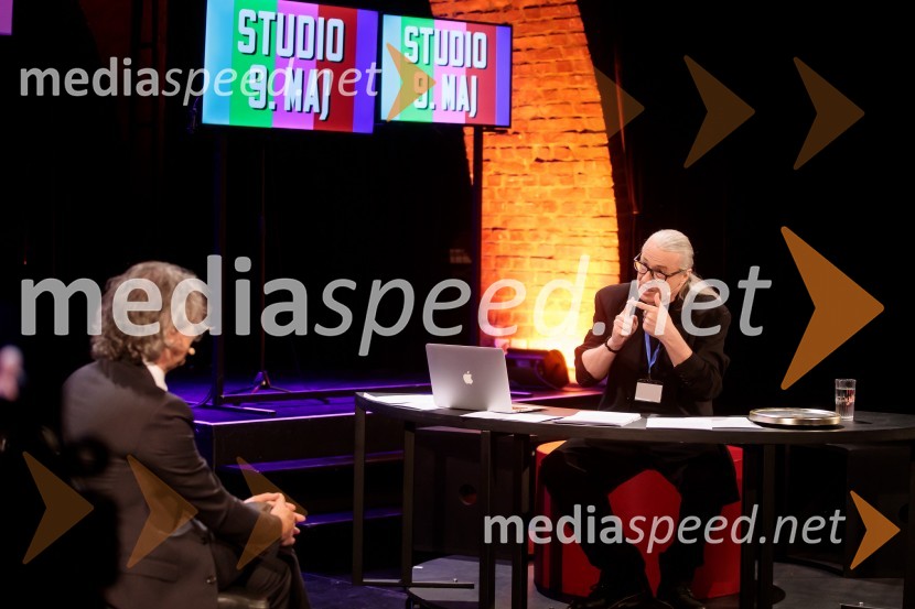  Robert Golob, predsednik stranke Gibanje Svoboda; mag. Marcel Štefančič ml., filmski kritik, publicist in TV voditeljDan zmage z Marcelom Štefančičem Jr