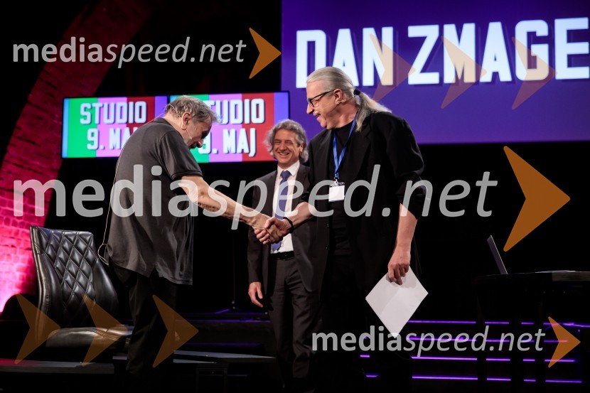 dr. Slavoj Žižek, filozof;  Robert Golob, predsednik stranke Gibanje Svoboda; mag. Marcel Štefančič ml., filmski kritik, publicist in TV voditeljDan zmage z Marcelom Štefančičem Jr