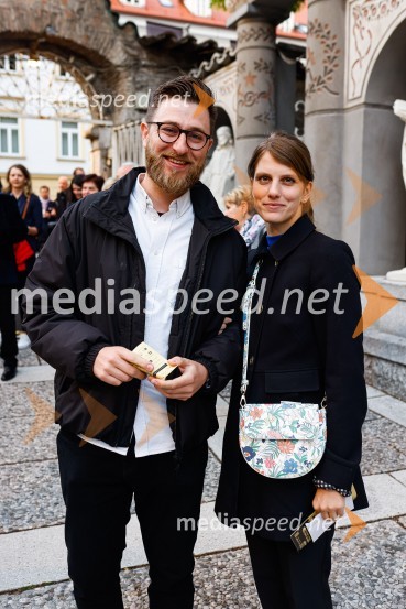  Gašper Bergant, stand up komik;  ... Otvoritev nove strehe v Poletnem gledališču Križank