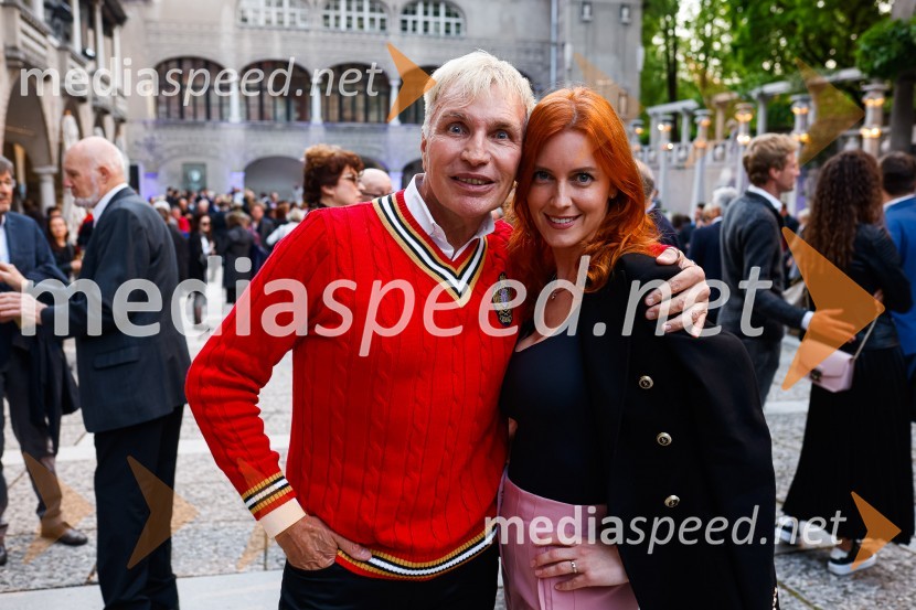   Igor  Jelen-Iggy, koreograf, lastnik plesnega centra Igen;  Sara  Bergman Recek, zobozdravnica, paradontologinjaOtvoritev nove strehe v Poletnem gledališču Križank