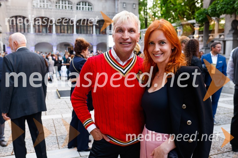   Igor  Jelen-Iggy, koreograf, lastnik plesnega centra Igen;  Sara  Bergman Recek, zobozdravnica, paradontologinjaOtvoritev nove strehe v Poletnem gledališču Križank