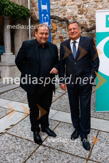  Darko  Brlek, direktor in umetniški vodja, Festival Ljubljana;  Zoran Janković, župan, Mestna občina LjubljanaOtvoritev nove strehe v Poletnem gledališču Križank