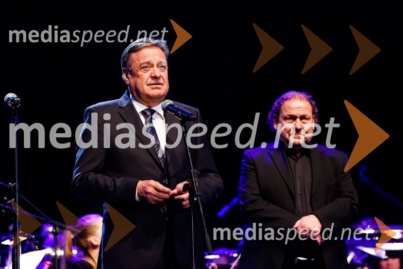  Zoran Janković, župan, Mestna občina Ljubljana;  Darko  Brlek, direktor in umetniški vodja, Festival LjubljanaOtvoritev nove strehe v Poletnem gledališču Križank