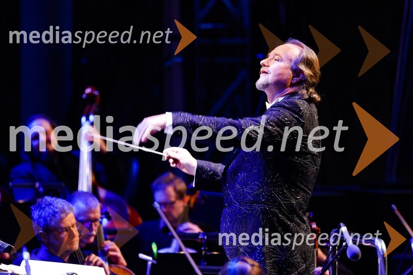  Patrik Greblo, dirigentOtvoritev nove strehe v Poletnem gledališču Križank