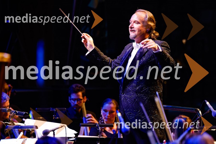  Patrik Greblo, dirigentOtvoritev nove strehe v Poletnem gledališču Križank