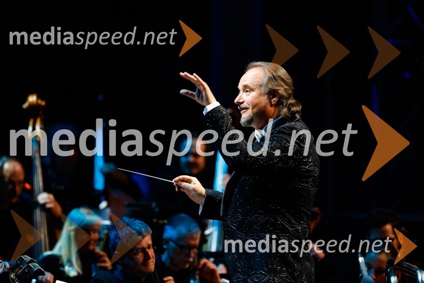  Patrik Greblo, dirigentOtvoritev nove strehe v Poletnem gledališču Križank