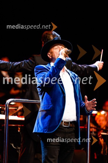  Vlado Kreslin, glasbenikOtvoritev nove strehe v Poletnem gledališču Križank