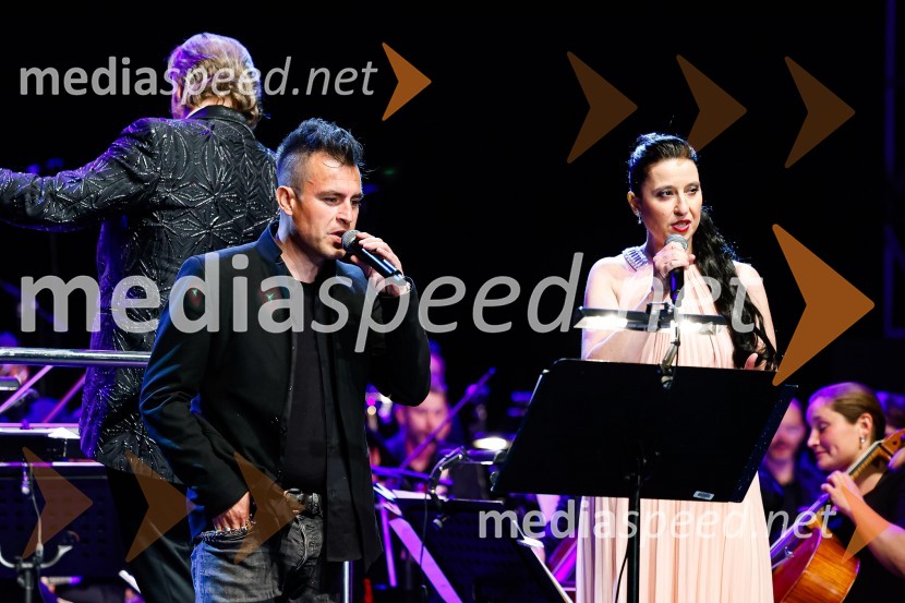  Omar Naber, glasbenik;  Elvira  Hasanagić, sopranistkaOtvoritev nove strehe v Poletnem gledališču Križank