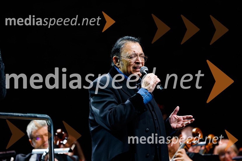  Oto Pestner, pevecOtvoritev nove strehe v Poletnem gledališču Križank