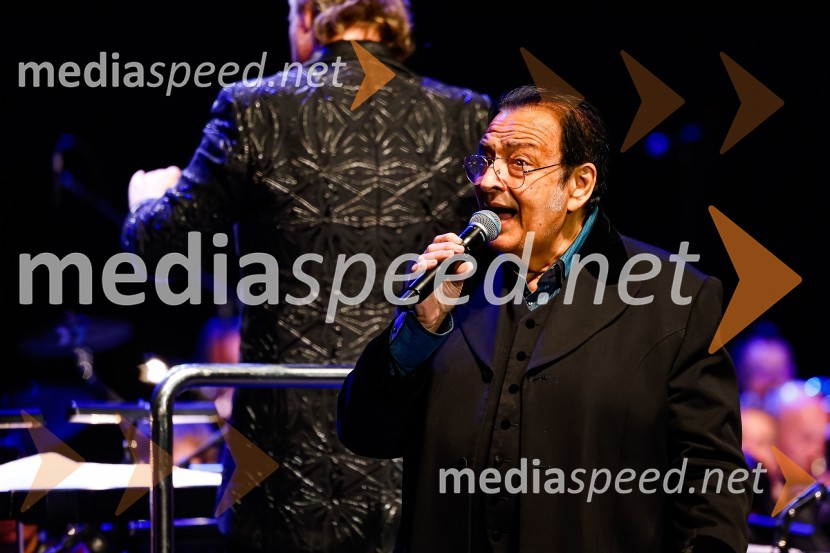  Oto Pestner, pevecOtvoritev nove strehe v Poletnem gledališču Križank