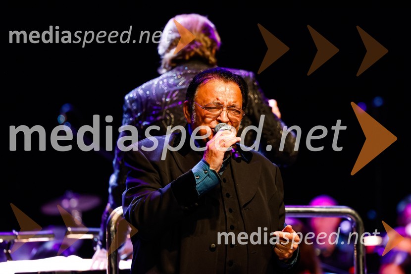  Oto Pestner, pevecOtvoritev nove strehe v Poletnem gledališču Križank