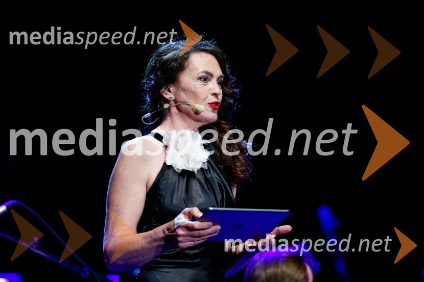  Tajda Lekše, voditeljicaOtvoritev nove strehe v Poletnem gledališču Križank