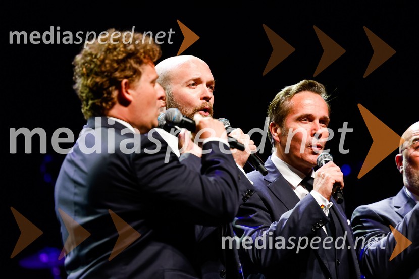  Andrej Oder, 1. tenor, Slovenski oktet;  David Jagodic, tenorist, Slovenski oktet;  Janez Triler, 2. tenor, Slovenski oktetOtvoritev nove strehe v Poletnem gledališču Križank