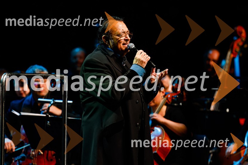  Oto Pestner, pevecOtvoritev nove strehe v Poletnem gledališču Križank