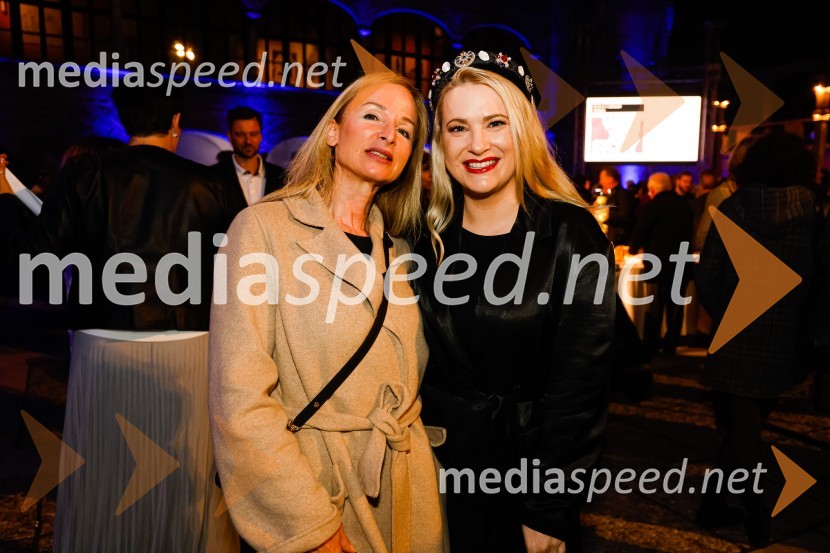  ... ;  Danica Lovenjak, novinarkaOtvoritev nove strehe v Poletnem gledališču Križank