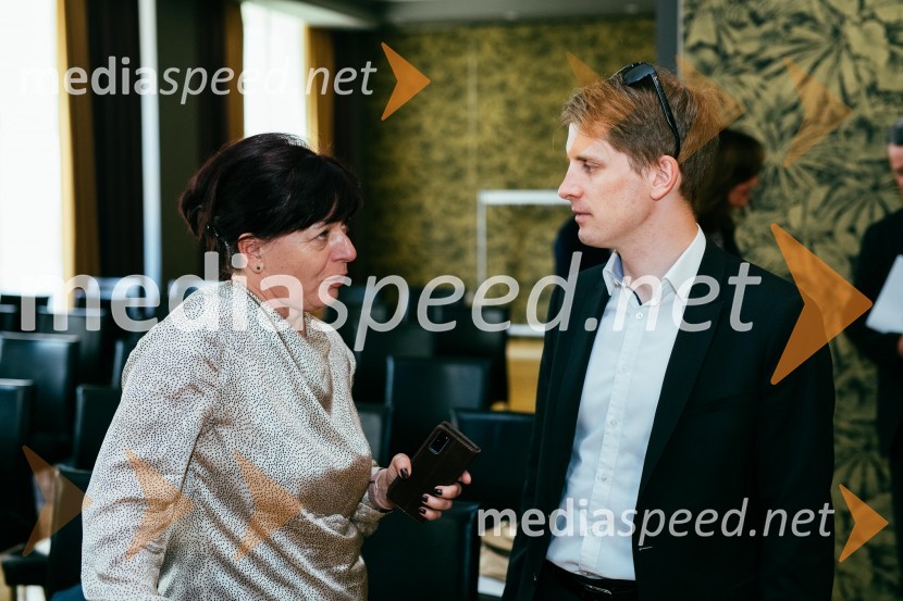 dr. Marta  Jerman Svoljšak, direktorica Petrolovega Tehničnega razvoja, kakovosti in varnosti;  Jan Tepina, direktor upravljanja tveganj, Petrol d.d.Deseta obletnica društva SI.RISK