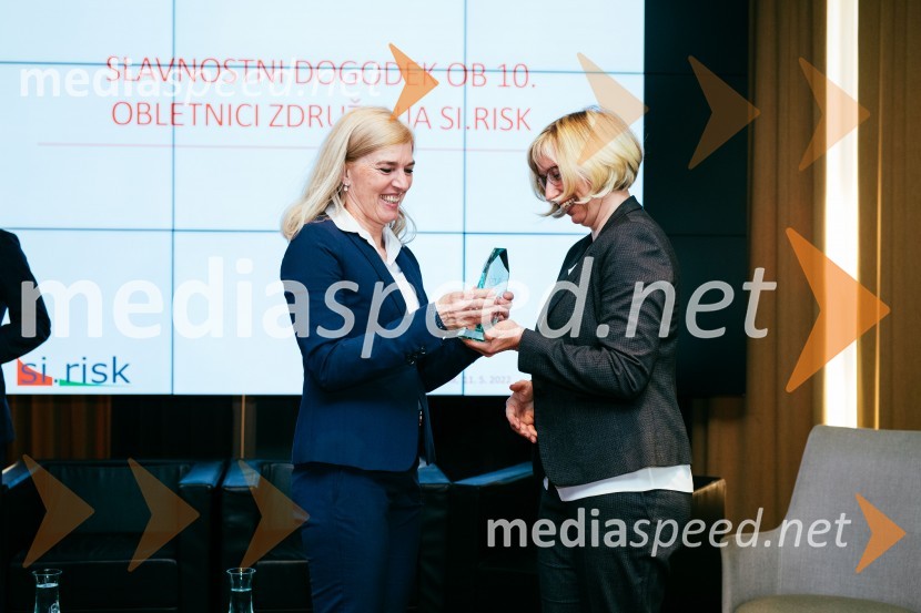  ... ;  Maja Šušteršič, vodja oddelka zavarovanj na Petrolu in predsednica Združenja S. I. RISKDeseta obletnica društva SI.RISK