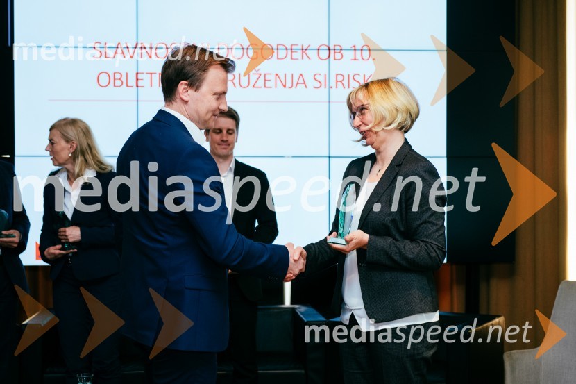  ... ;  Maja Šušteršič, vodja oddelka zavarovanj na Petrolu in predsednica Združenja S. I. RISKDeseta obletnica društva SI.RISK