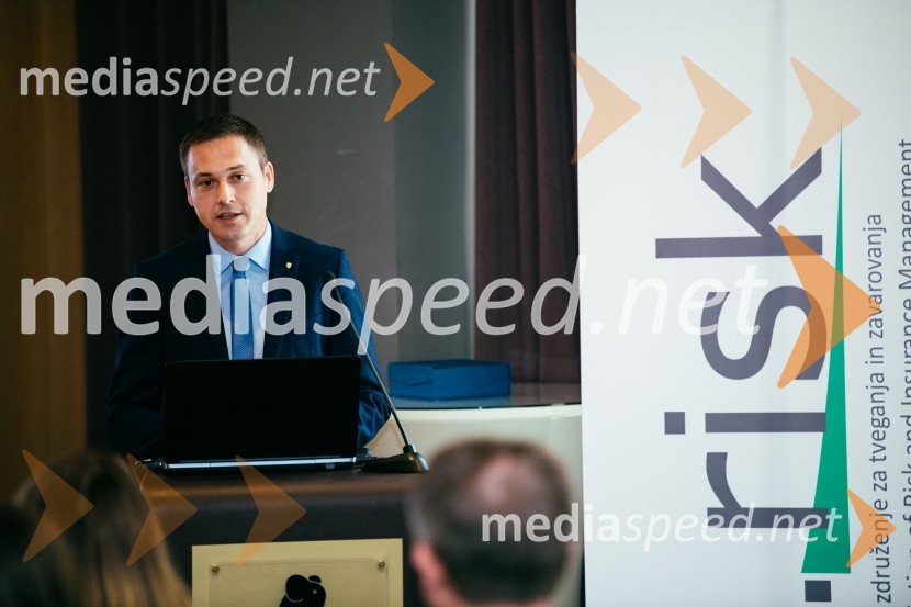 dr. Timotej Jagrič, redni profesor za področje aplikativne ekonomije, ekonometrije in financ na Ekonomsko poslovni fakulteti v MariboruDeseta obletnica društva SI.RISK