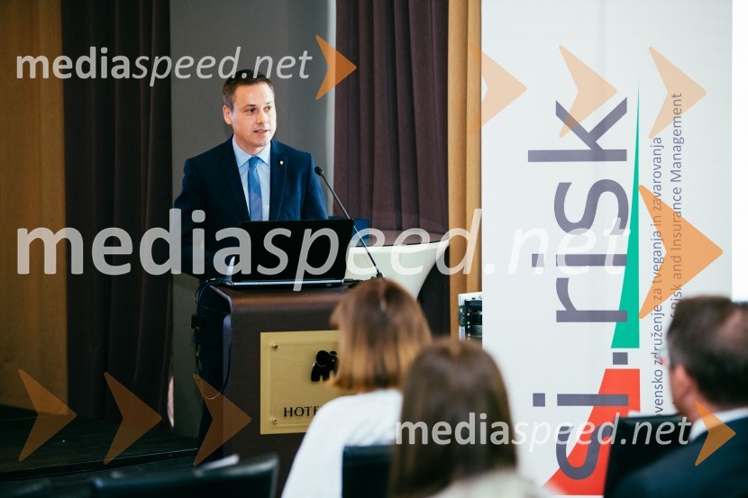 dr. Timotej Jagrič, redni profesor za področje aplikativne ekonomije, ekonometrije in financ na Ekonomsko poslovni fakulteti v MariboruDeseta obletnica društva SI.RISK