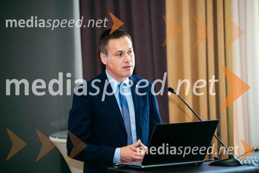 dr. Timotej Jagrič, redni profesor za področje aplikativne ekonomije, ekonometrije in financ na Ekonomsko poslovni fakulteti v MariboruDeseta obletnica društva SI.RISK