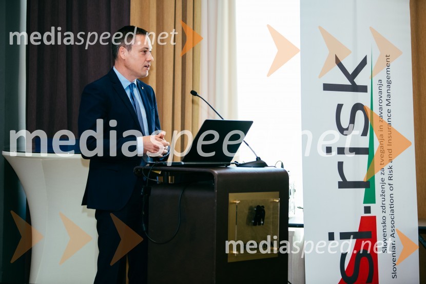 dr. Timotej Jagrič, redni profesor za področje aplikativne ekonomije, ekonometrije in financ na Ekonomsko poslovni fakulteti v MariboruDeseta obletnica društva SI.RISK