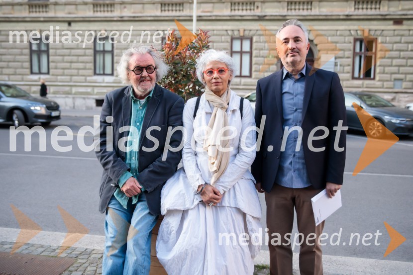  ... ;  Alja Predan, dramaturginja SLG Celje, nekdanja umetniška direktorica Festivala Borštnikovo srečanje;  Bojan Kuhar, pomočnik direktorice, Narodna galerijaVeliki diktator, premiera drame