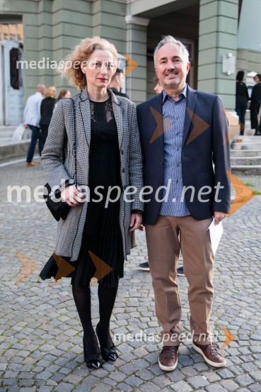  Hermina Kovačič, strokovnjakinja za komuniciranje;  Bojan Kuhar, pomočnik direktorice Narodne galerije LjubljanaVeliki diktator, premiera drame