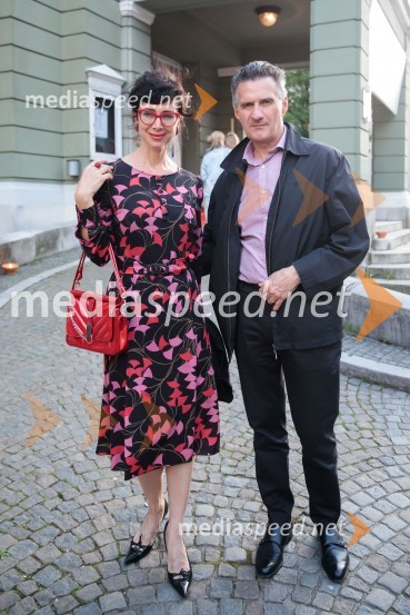  dr. Jerca  Legan, antropologinja in strokovnjakinja za strateške komunikacije;  Milan Martin Cvikl,  član Sveta direktorjev Evropske banke za obnovo in razvoj (EBRD)Veliki diktator, premiera drame