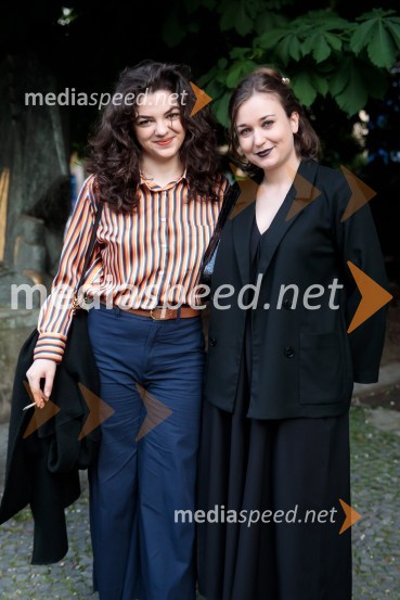  Diana  Kolenc, igralka;  ... Veliki diktator, premiera drame