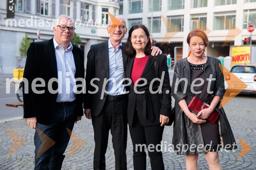 Veliki diktator, premiera drame