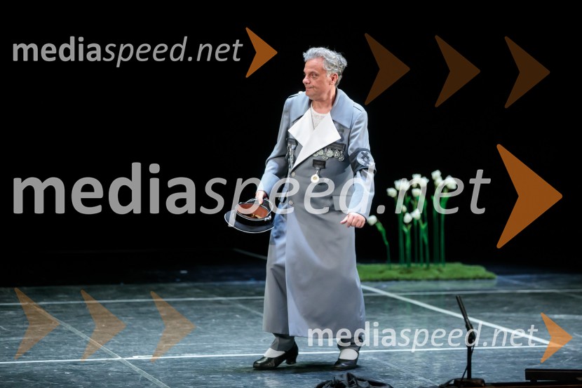 Veliki diktator, premiera drame