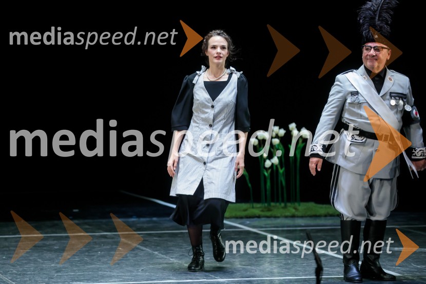  Tina Vrbnjak, igralka;  Bojan Emeršič, igralecVeliki diktator, premiera drame