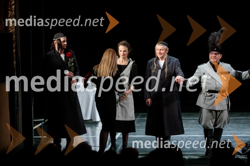  Matija Rozman, igralec;  Tina Vrbnjak, igralka;  Zvone Hribar, igralec;  Bojan Emeršič, igralecVeliki diktator, premiera drame