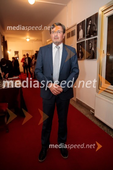 Veliki diktator, premiera drame