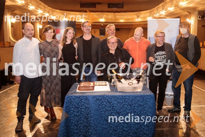  Joži Šalej, igralec;  Tina Vrbnjak, igralka;  Eva Jesenovec, igralka;  Jurij  Zrnec, igralec;  Valter Dragan, igralec;  Bojan Emeršič, igralec;  Boris Mihalj, igralec;  Zvone Hribar, igralec;  Matija Rozman, igralecVeliki diktator, premiera drame