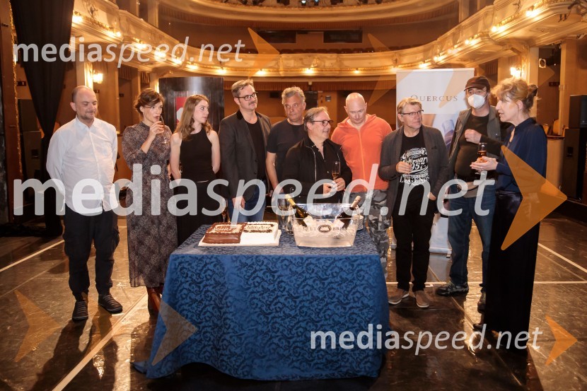  Joži Šalej, igralec;  Tina Vrbnjak, igralka;  Eva Jesenovec, igralka;  Jurij  Zrnec, igralec;  Valter Dragan, igralec;  Bojan Emeršič, igralec;  Boris Mihalj, igralec;  Zvone Hribar, igralec;  Matija Rozman, igralec;  Vesna Jurca Tadel, ravnateljice SNG Drama LjubljanaVeliki diktator, premiera drame