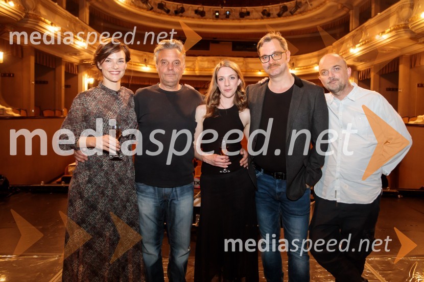  Tina Vrbnjak, igralka;  Valter Dragan, igralec;  Eva Jesenovec, igralka;  Jurij  Zrnec, igralec;  Joži Šalej, igralecVeliki diktator, premiera drame