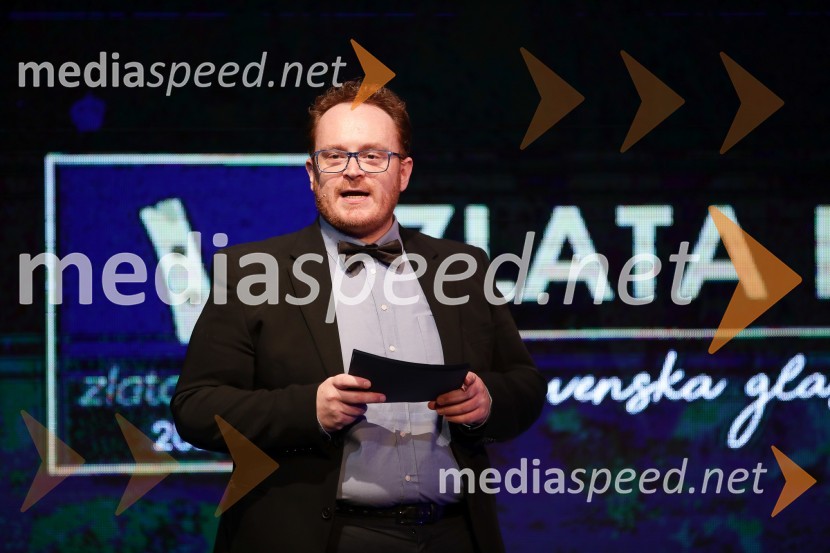  Juš Milčinski, improvizator, programski direktor Doma kulture KamnikZlata piščal 2022, podelitev glasbenih nagrad