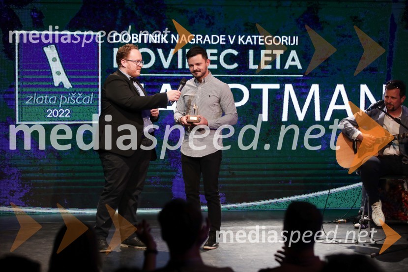  Juš Milčinski, improvizator, programski direktor Doma kulture Kamnik;  Žan Hauptman, pevec, klaviaturistZlata piščal 2022, podelitev glasbenih nagrad