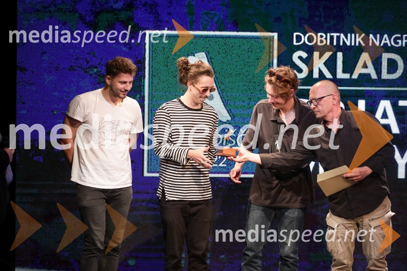  Tomaž Zupančič, glasbena skupina MRFY;  Rok  Klobučar, glasbena skupina MRFY;  Lenart Merlin, glasbena skupina MRFY;  ... Zlata piščal 2022, podelitev glasbenih nagrad