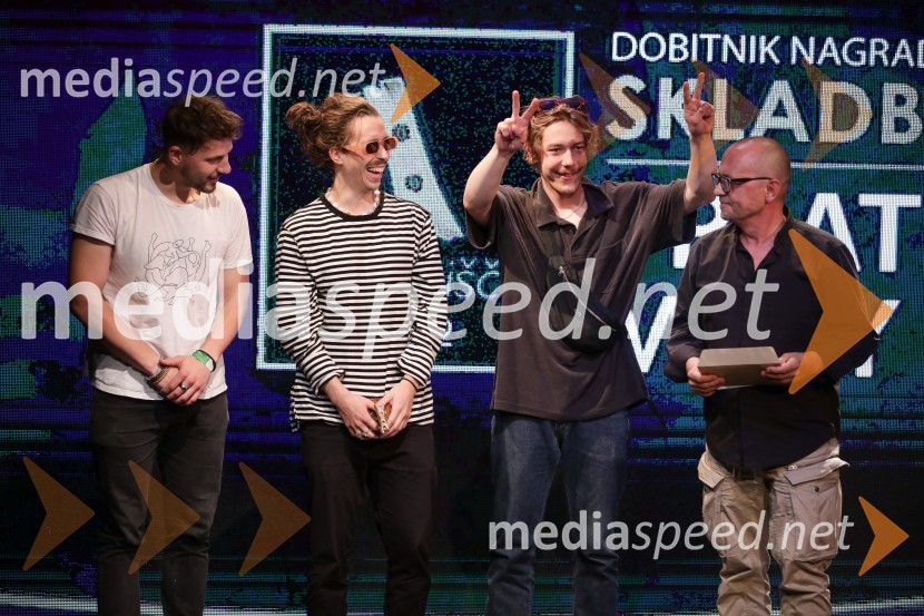  Tomaž Zupančič, glasbena skupina MRFY;  Rok  Klobučar, glasbena skupina MRFY;  Lenart Merlin, glasbena skupina MRFY;  ... Zlata piščal 2022, podelitev glasbenih nagrad