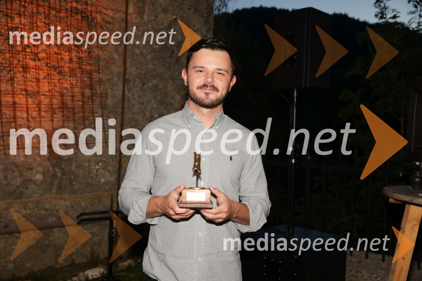  Žan Hauptman, pevec, klaviaturistZlata piščal 2022, podelitev glasbenih nagrad